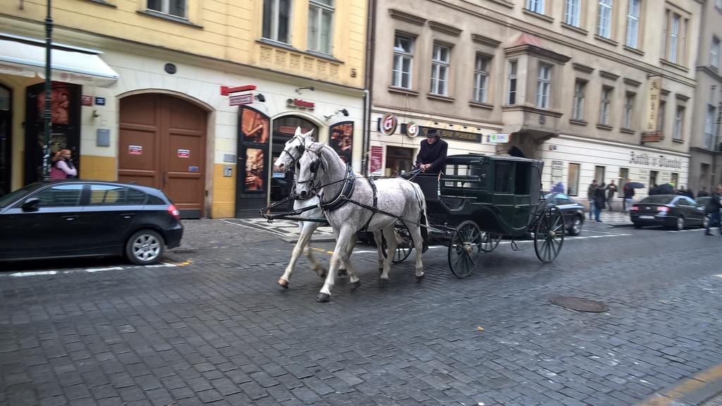 The Old Town'S Apartment プラハ エクステリア 写真